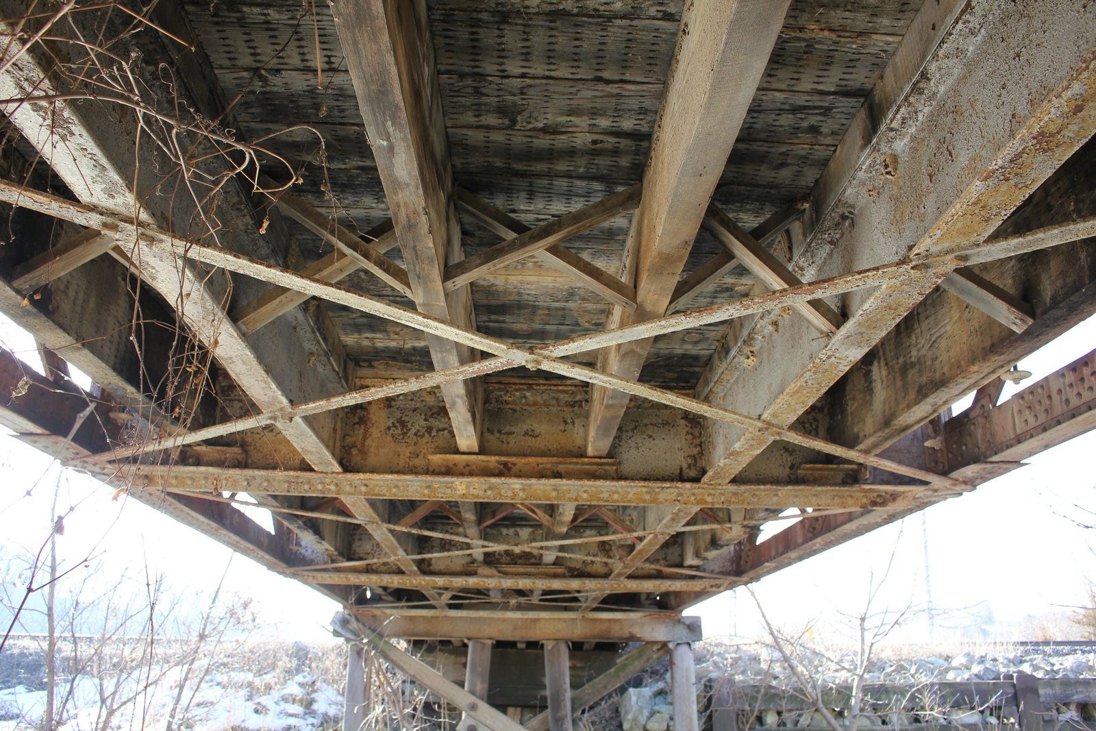 Under main span